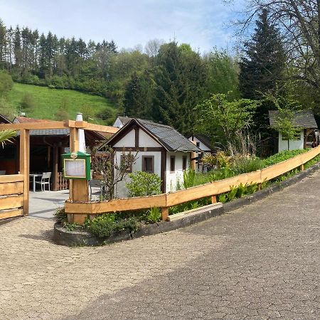 Hotel-Restaurant Theis-Muehle Biersdorf Exterior foto