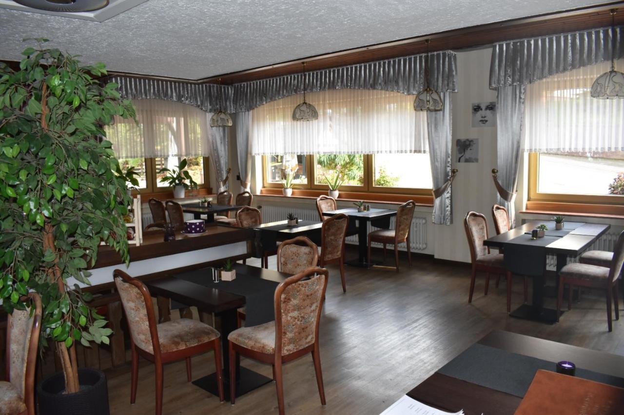 Hotel-Restaurant Theis-Muehle Biersdorf Exterior foto